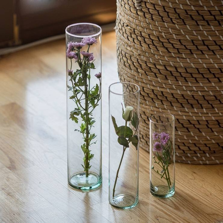 A set of glass cylinders H:20cm, D:5cm, H:28cm, D:5,5cm
